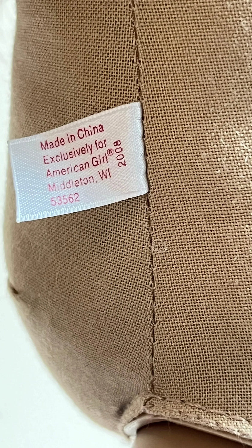 RETIRED American Girl Pleasant Company Molly doll - Cape Cod Fashionista