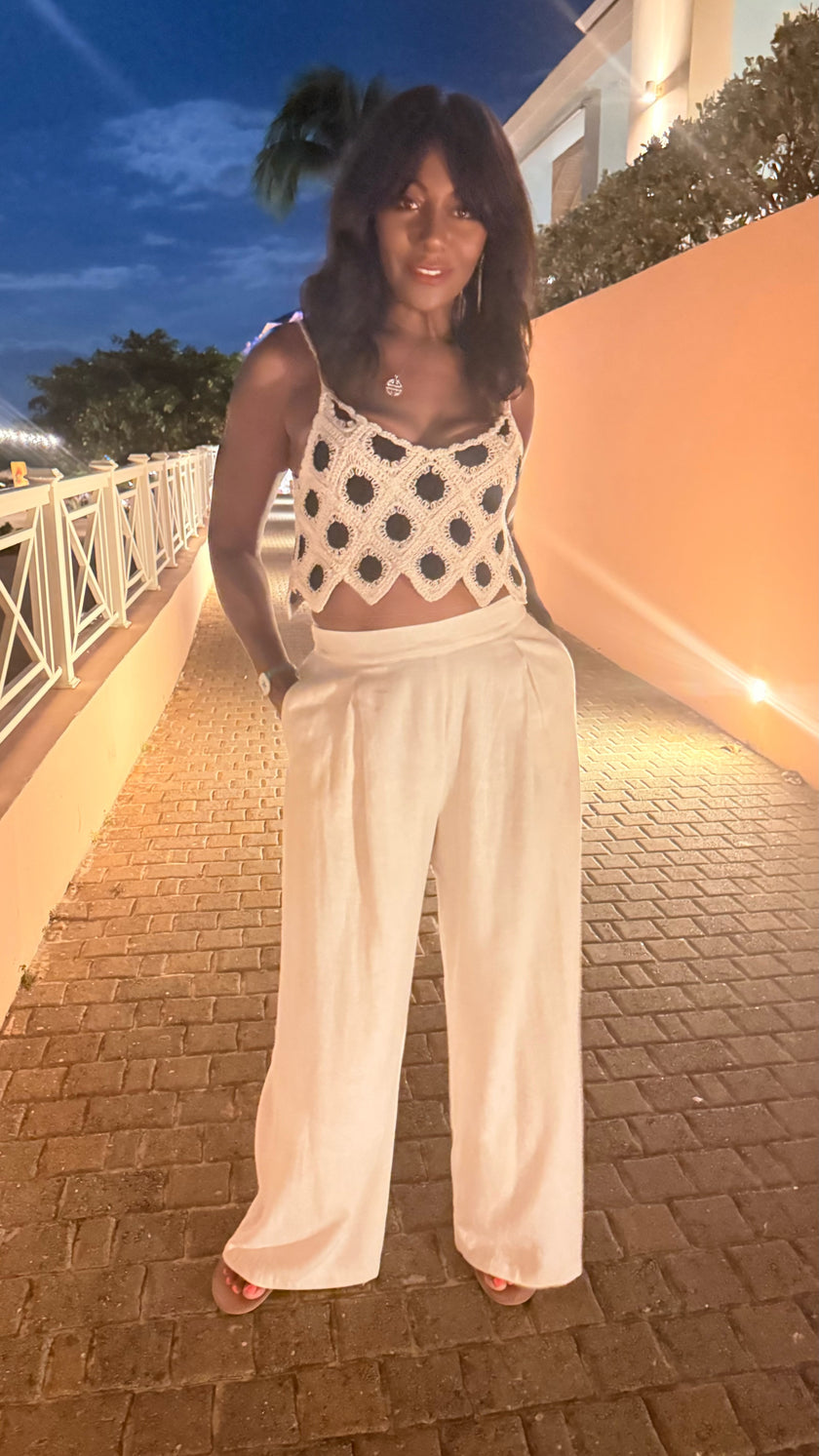 Black & Beige Crochet Crop Top – Retro 70s Summer Top