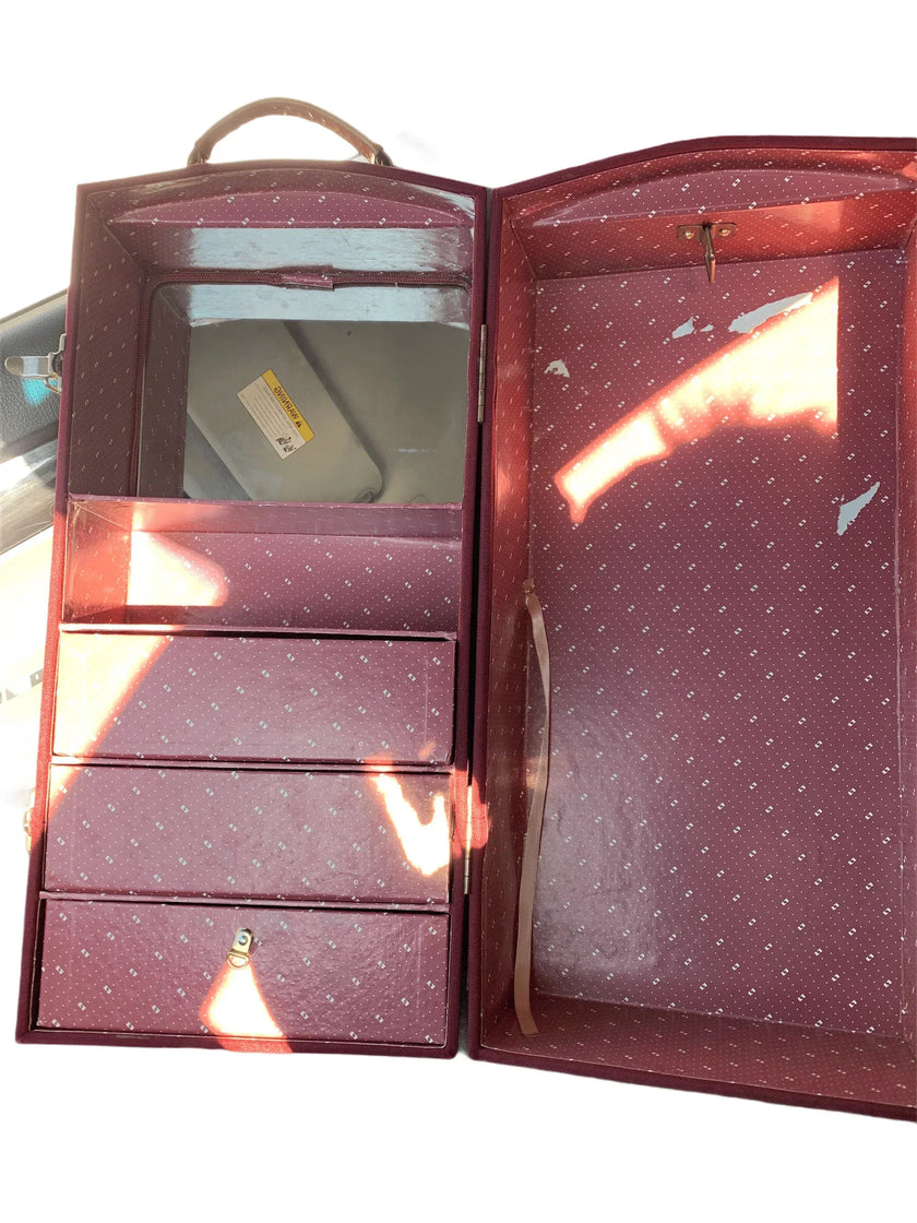 AMERICAN GIRL STEAMER TRUNK 3 DRAWERS MIRROR CLOTHES HANGER Cape Cod Fashionista