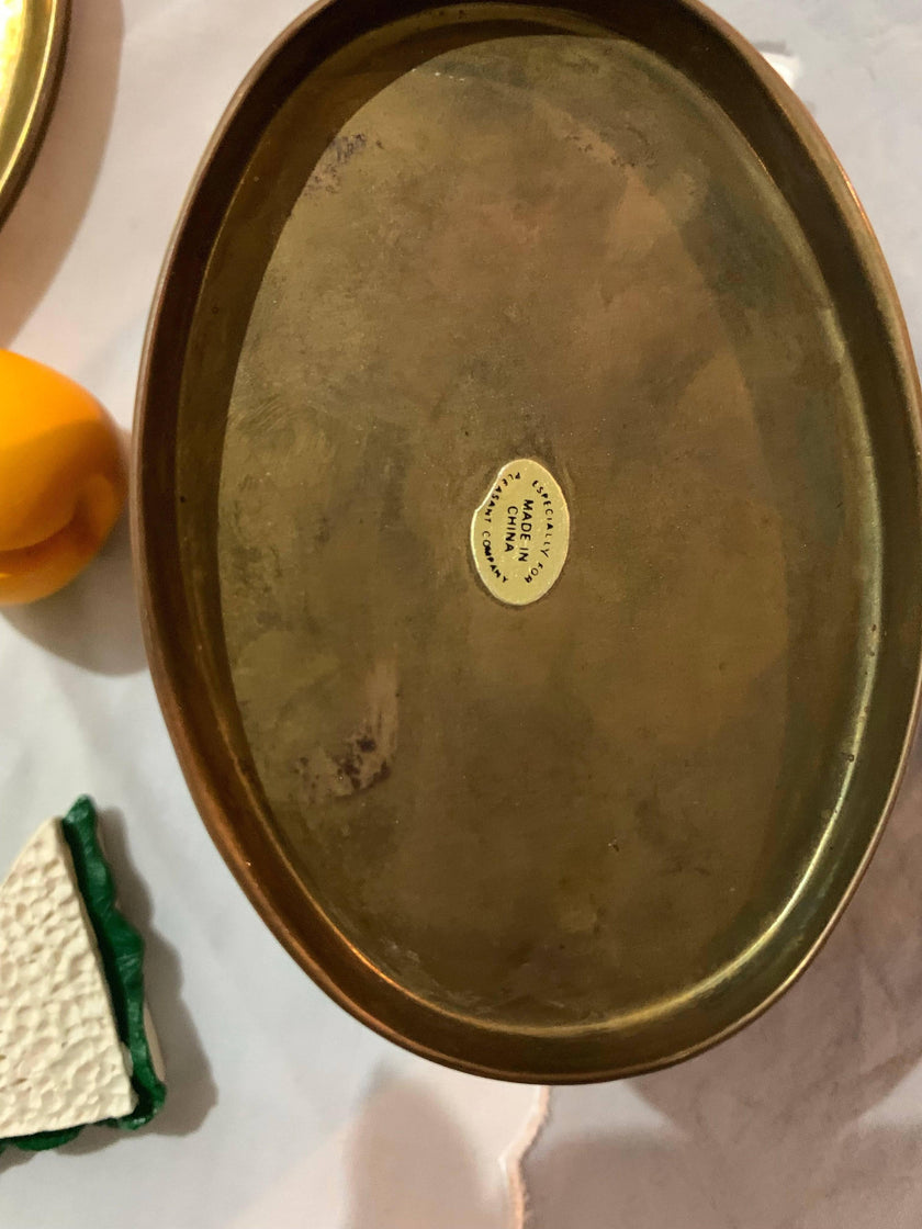 Retired 1980s American Girl / Pleasant Company Samantha's Tea Tin Lunchbox