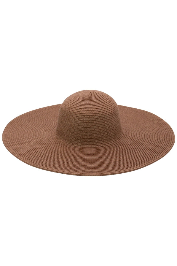 women brown wide brim sun hat beach vacation outfit styling

