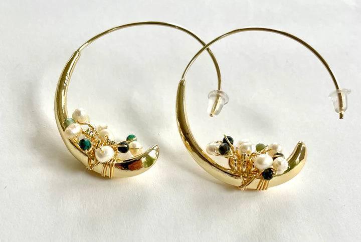 Studio G Hook Basket Earring, small pearls, green crystal