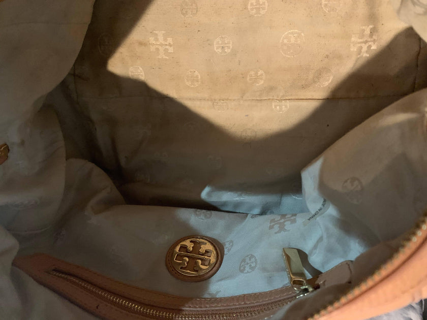 TORY BURCH AMANDA MIDDY CAMEL LOGO HANDBAG