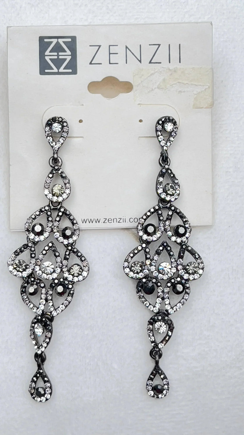 ZENZII RHINESTONE CLUSTER CHANDELEIR Earrings
